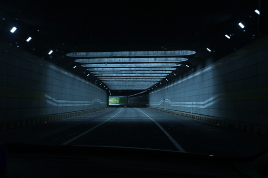 下沉隧道
