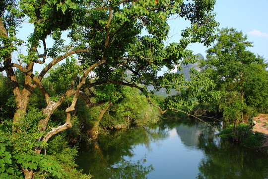 小河