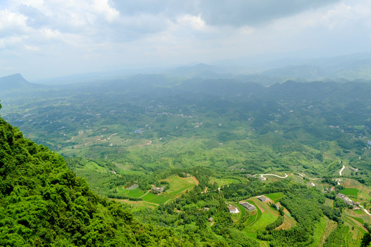 云霧山里