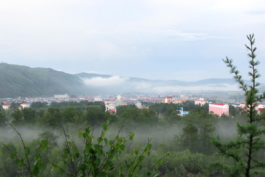 霧鎖激流河