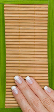 手