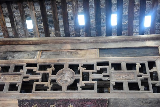湖北千年金絲楠木古屋