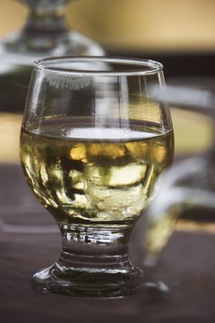 玻璃酒杯