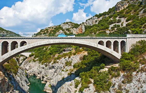 BRücke10