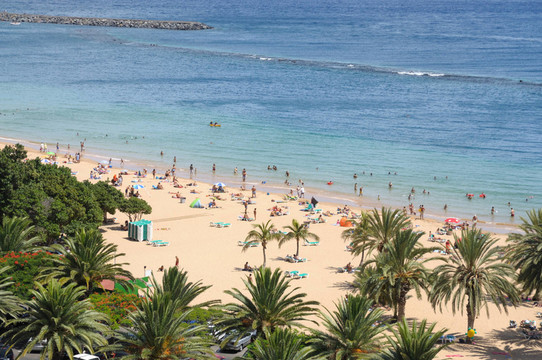 Playa de Las Teresitas，特內(nèi)里費(fèi)