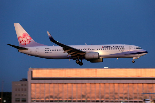 華航 飛機降落 民航客機
