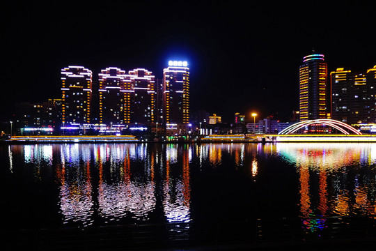 延吉河岸建筑群燈光夜景