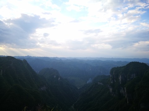 呂洞山