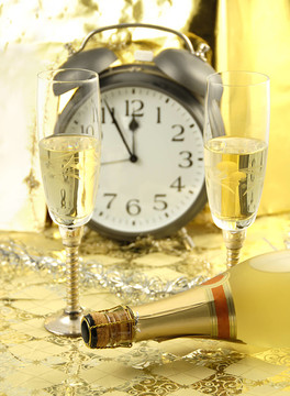 玻璃酒杯
