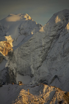 山