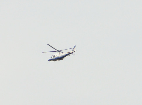 空中警察巡邏直升機(jī)