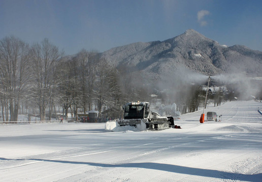 雪地摩托、雪地履帶車