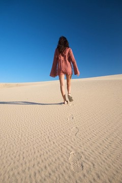 女人