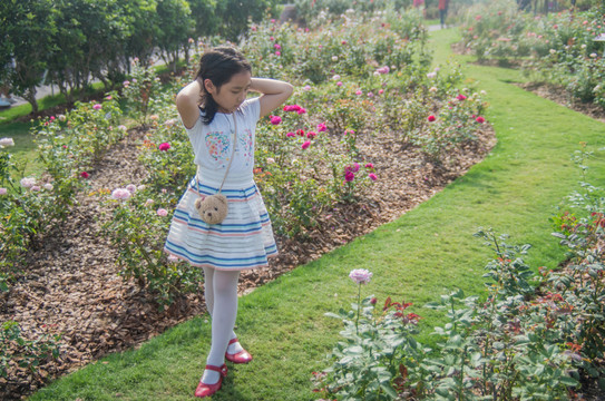 花園里的少女