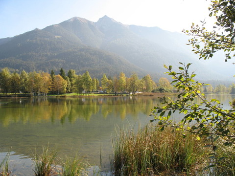 在Seefeld Wildsee