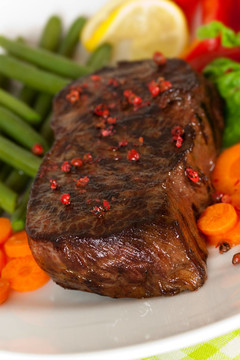 烤牛排，胡椒粉，胡蘿卜，烤牛肉