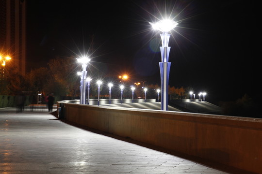 城市夜景 霓虹灯 街景 嫩江畔