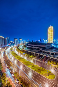 鄭州會展中心大玉米夜景