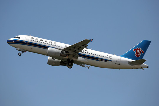 中國南方航空公司 飛機(jī)起飛