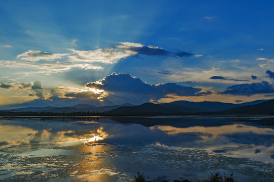 阿爾山杜鵑湖
