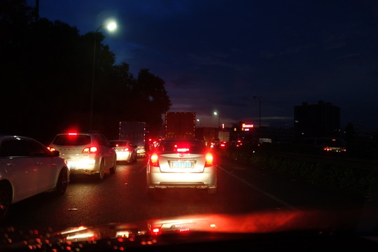 泉南高速堵車夜景
