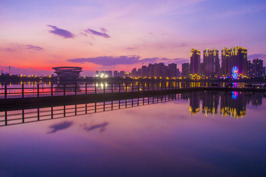 梅溪湖夕陽(yáng)晚霞