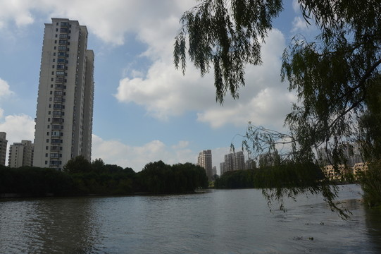 湖畔小鎮(zhèn)