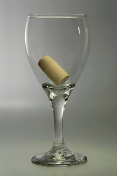 玻璃酒杯