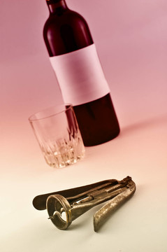 玻璃酒杯