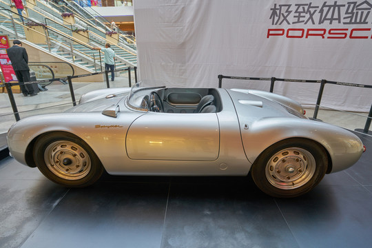 名車展示