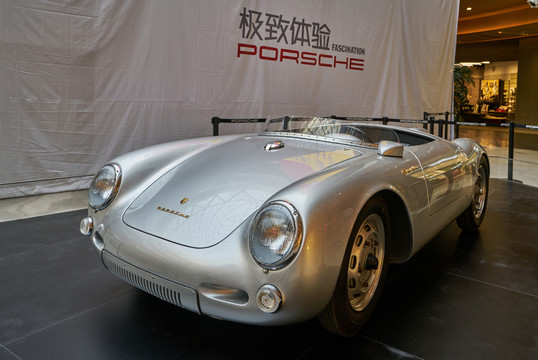 名車展示