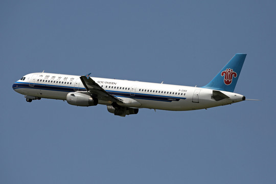中國(guó)南方航空 飛機(jī)起飛 民航