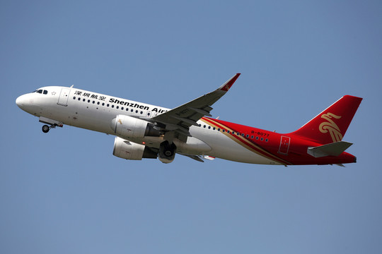 深圳航空 飛機(jī)起飛