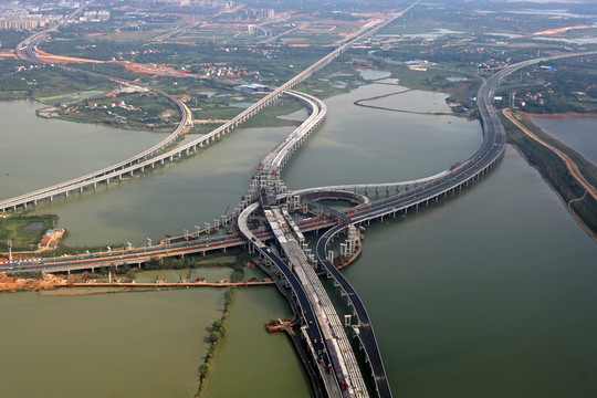 立交橋建設(shè) 水上施工
