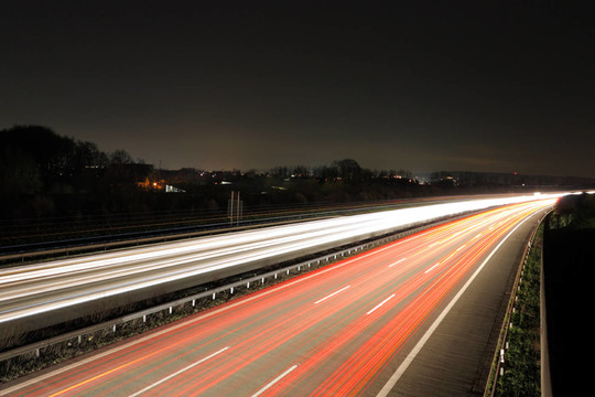 晚上公路
