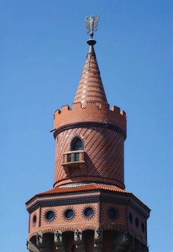 塔oberbaumbrüCKE與鷹