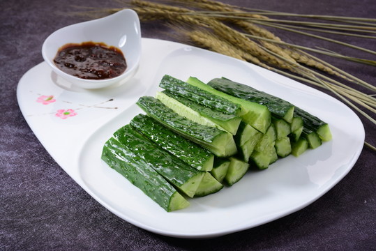 黃瓜沾醬