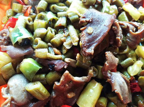 酸豆角炒雞雜