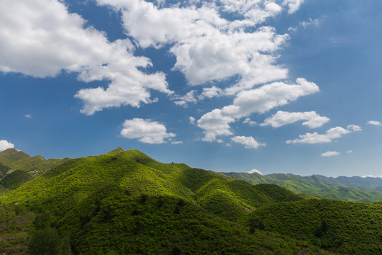 藍(lán)天白云青山