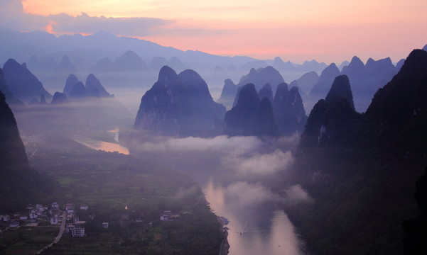 漓江早晨