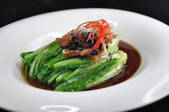 鯪魚油麥菜