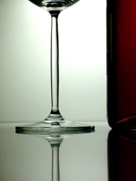 玻璃酒杯