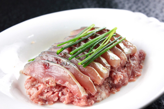 咸魚蒸肉餅
