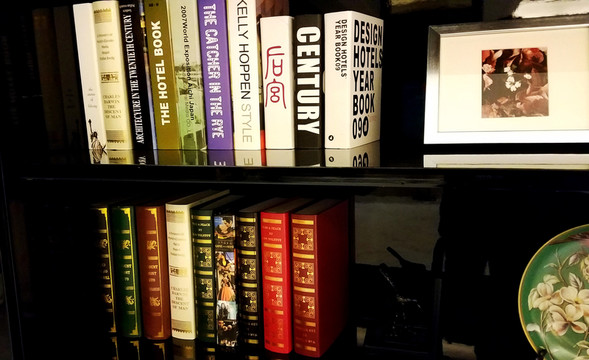 書架 書籍