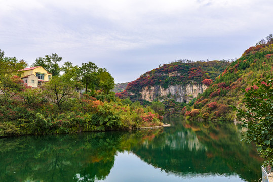 鎮(zhèn)門峪秋色