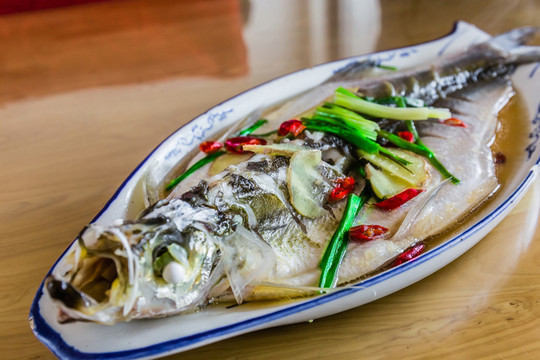 清蒸白魚