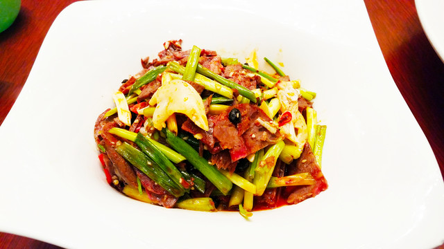 拌牛肉