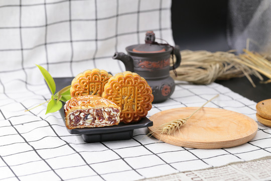 金華火腿伍仁月餅