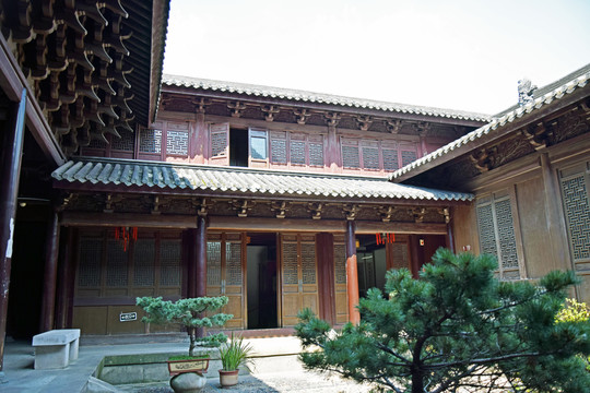 清幽的古建筑院落