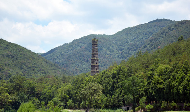 隋代古塔遠(yuǎn)景
